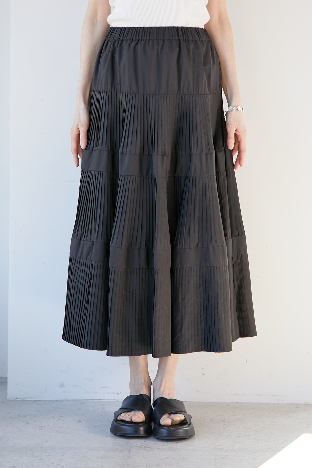 Pleated tiered skirt