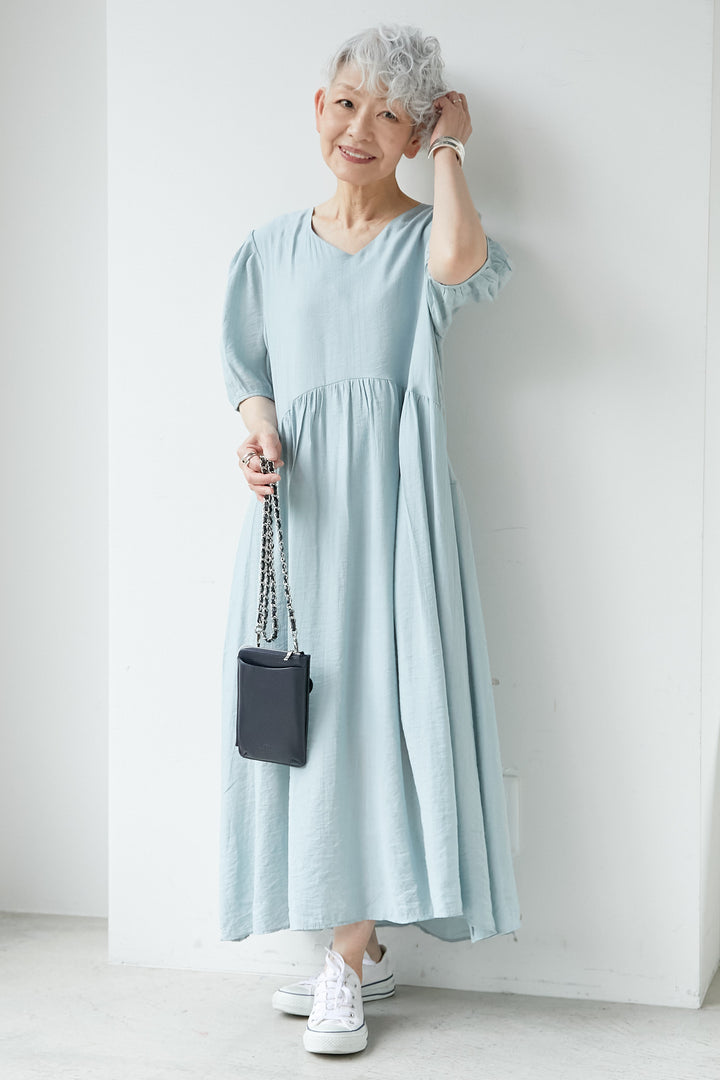 Round cut puff sleeve dress