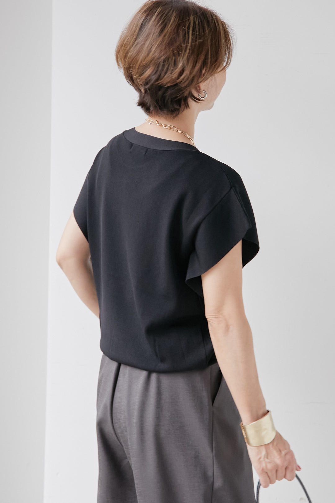 [SET] Ruffle shoulder summer knit + linen-like tuck pants (2set)