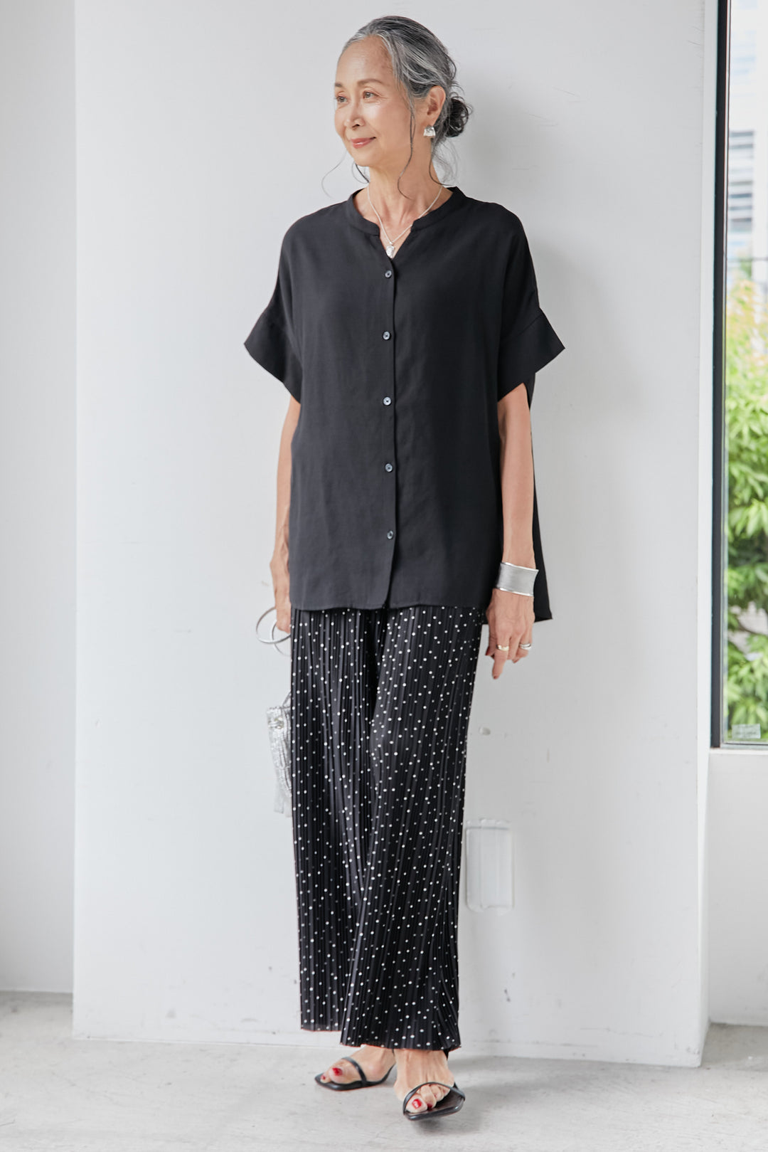 [Self-cut hem] Polka dot pleated pants