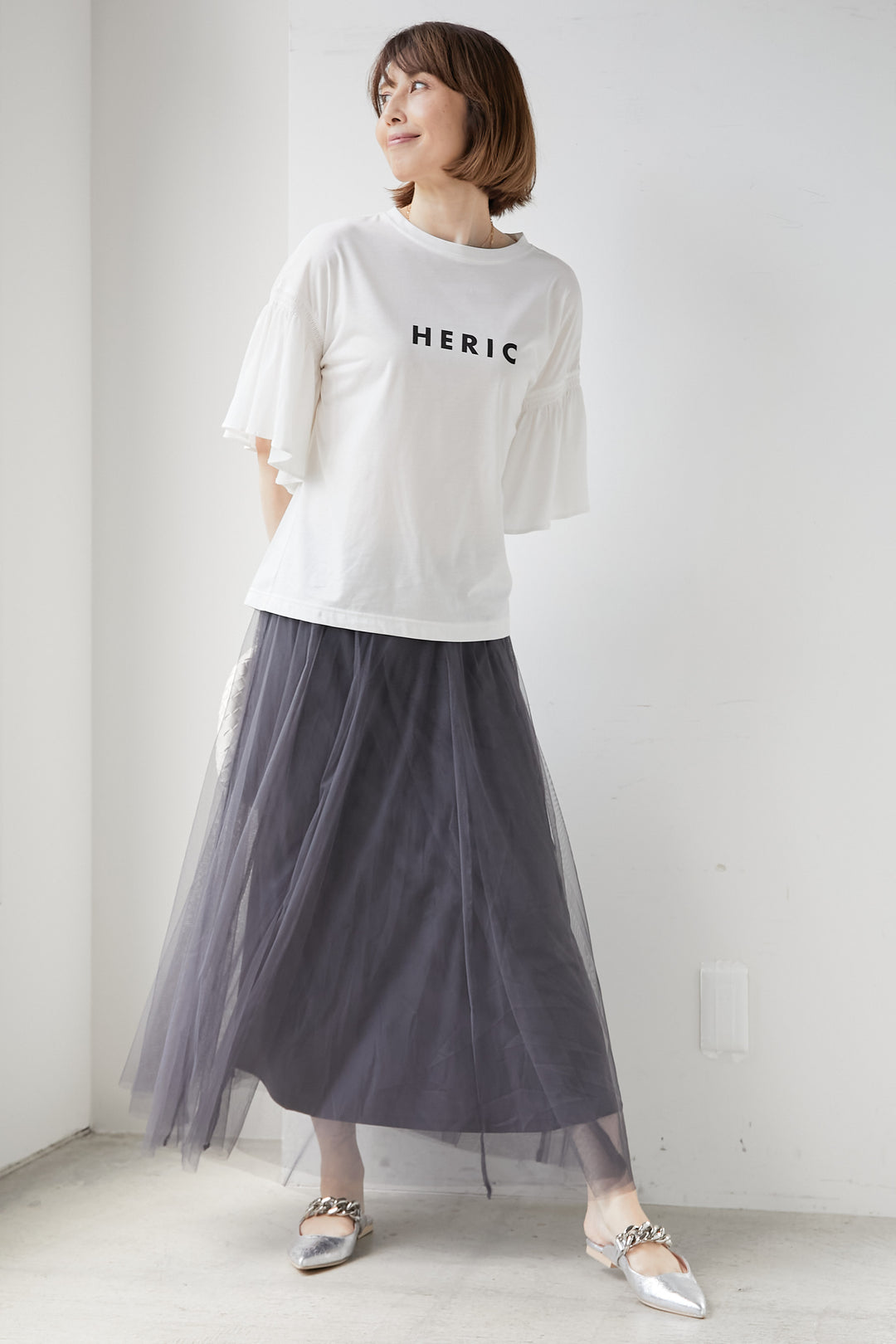 [SET] 喇叭袖标志T+柔软蕾丝薄纱裙（2套）