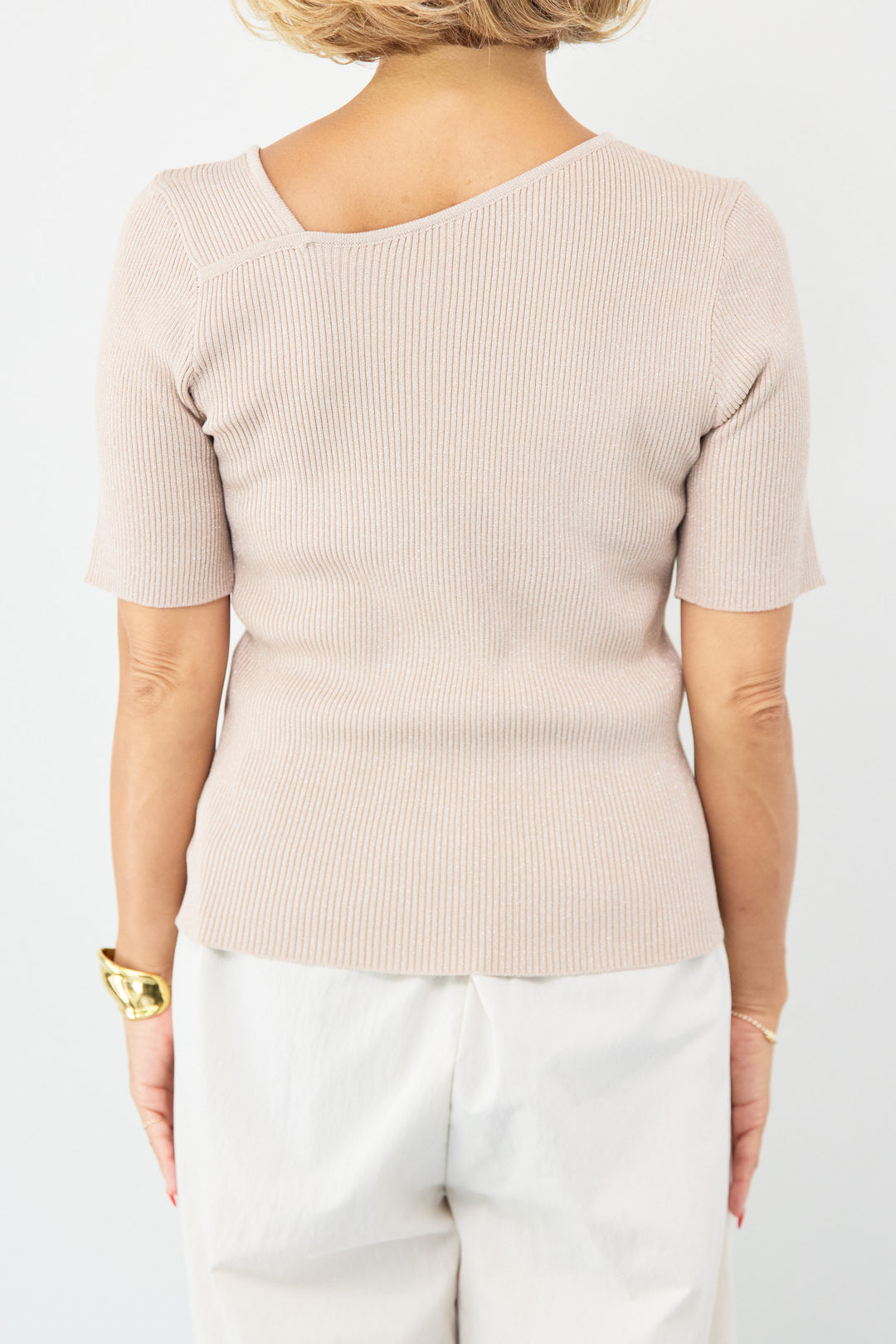 アシメネックリブニット