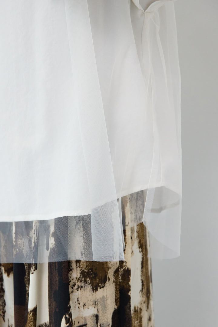 チュールレイヤードブラウス