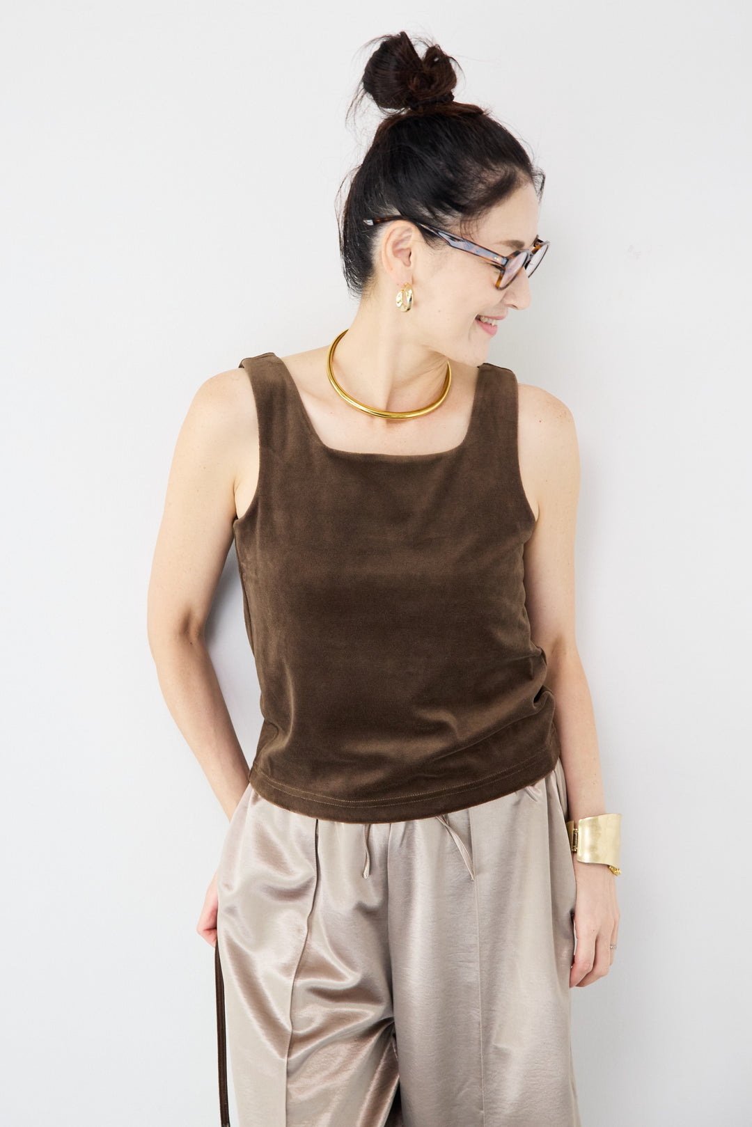 サテンワイドパンツ