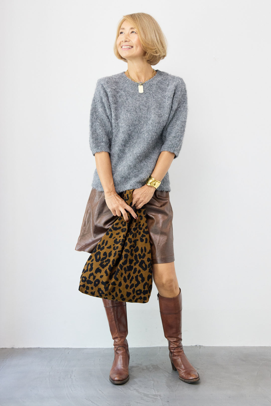 シャイニーレザータックハーフパンツ