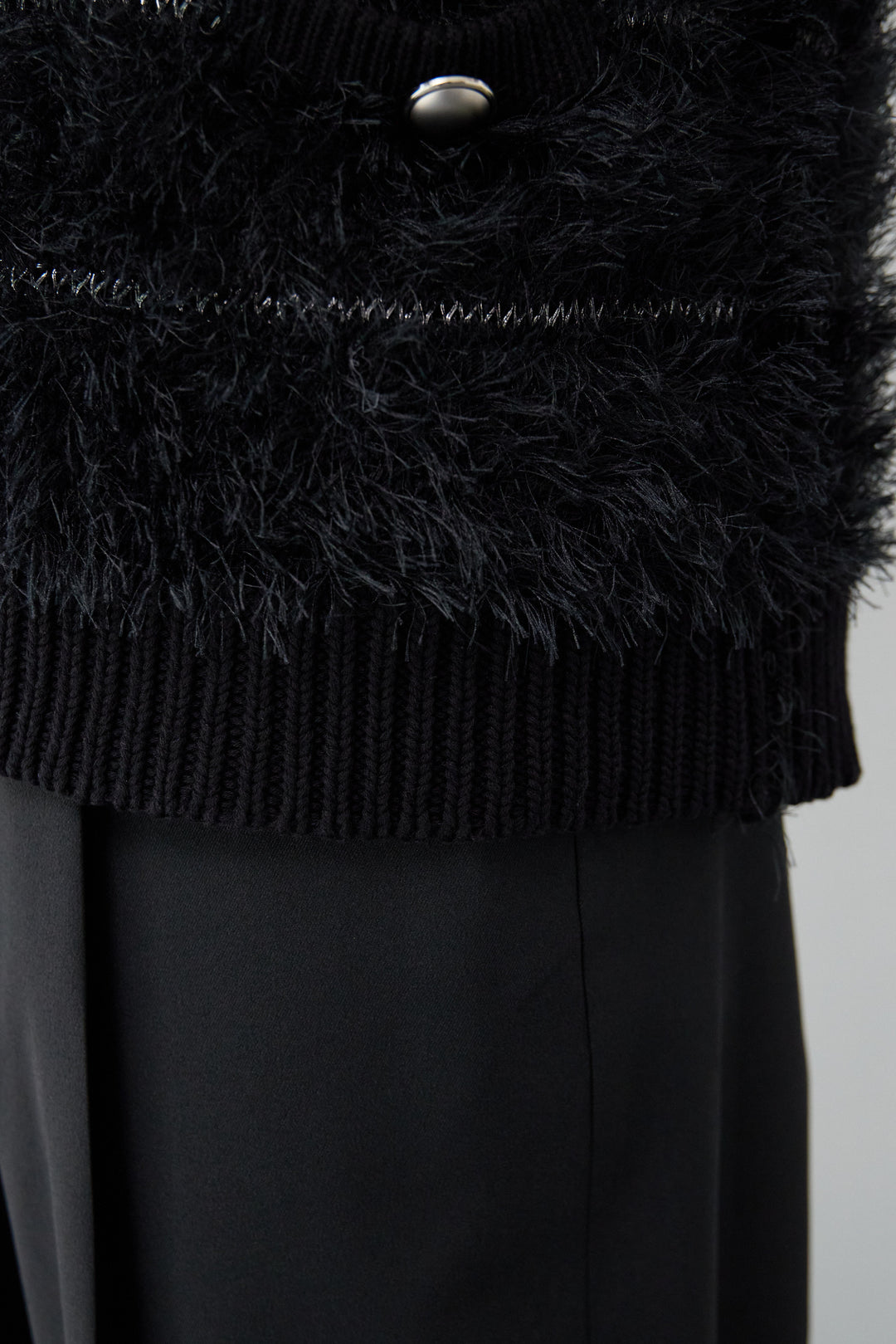 シャギーVネックニットベスト