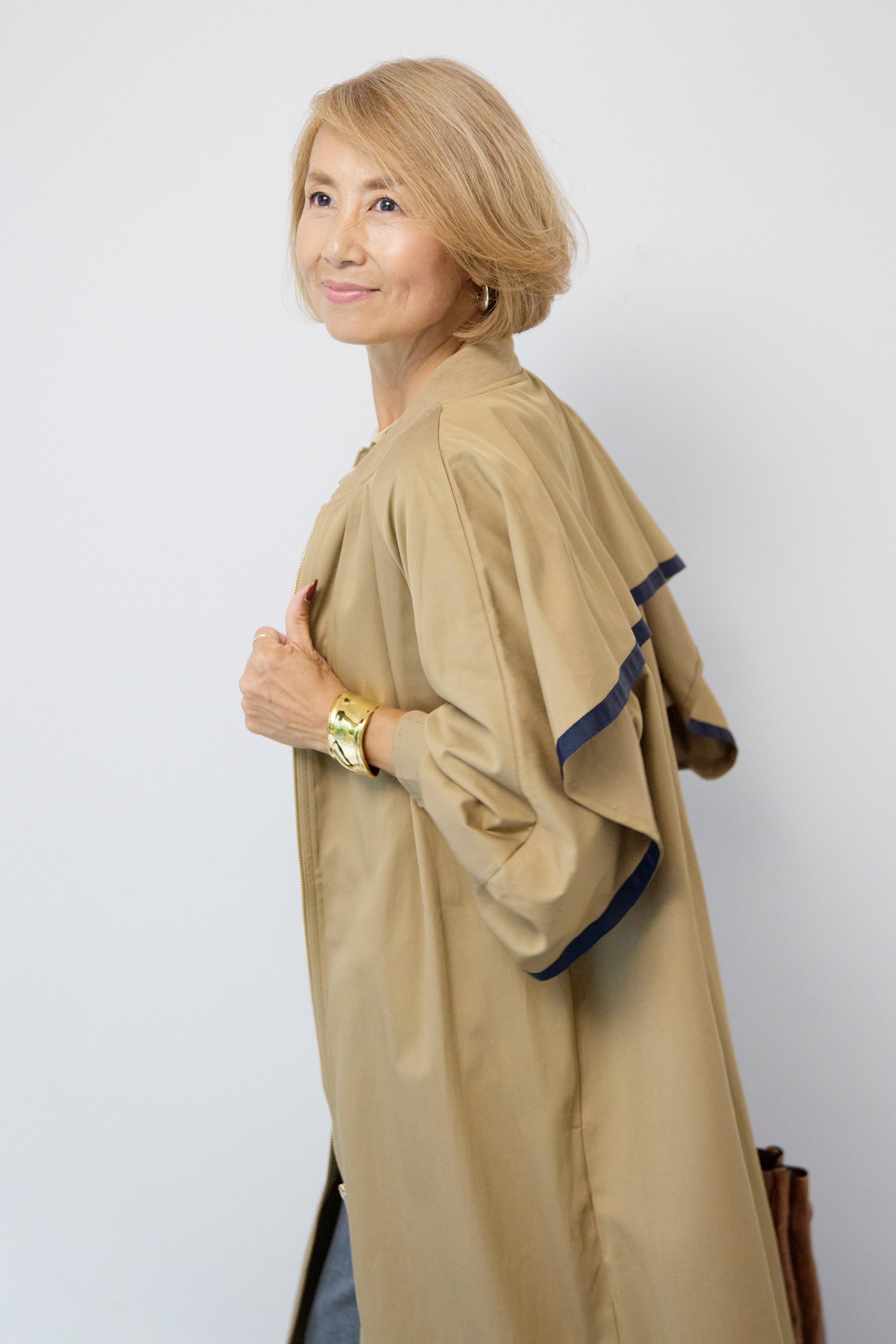 バックラッフルデザインロングブルゾン – plusotoha