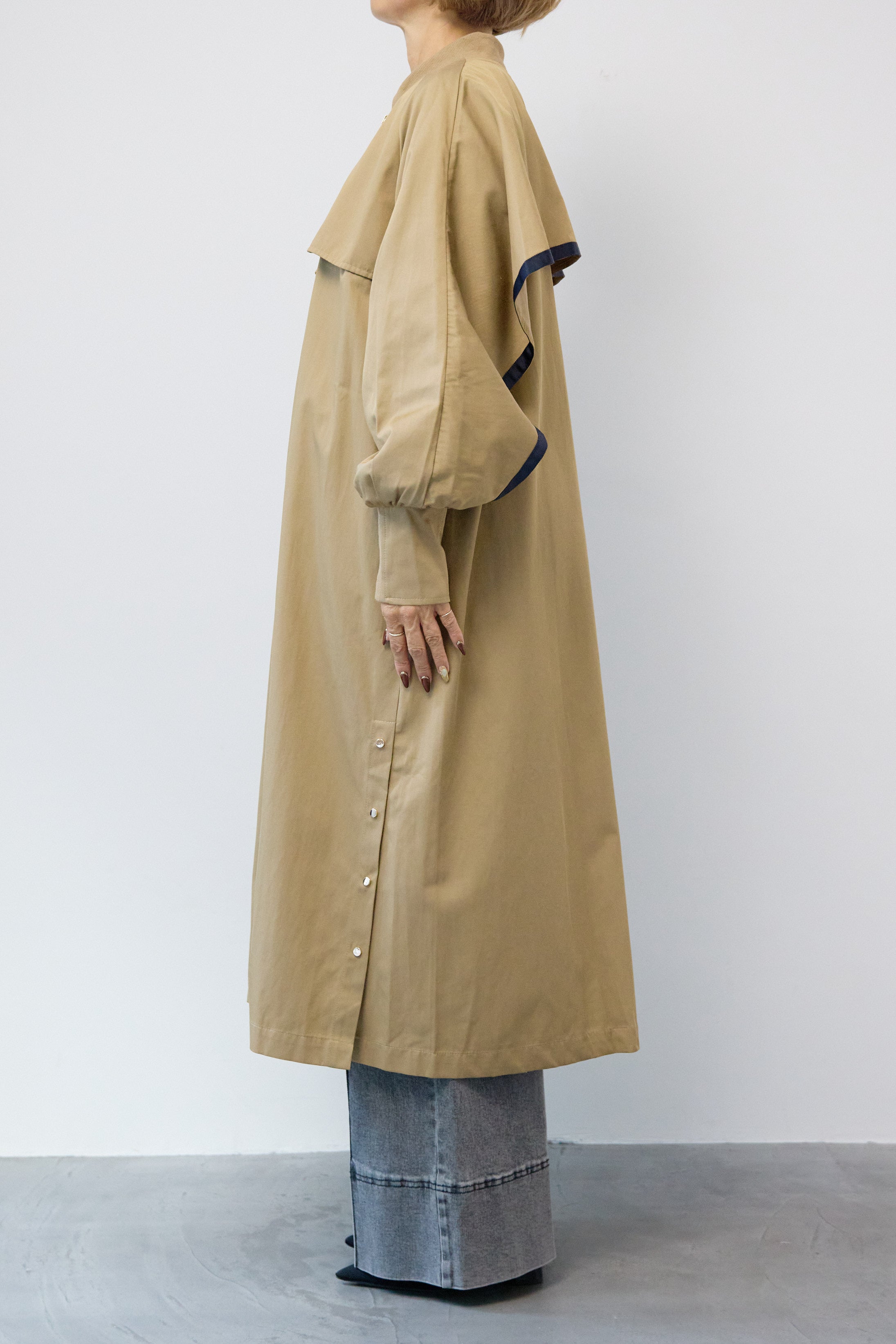 PLUS OTOHA バックラッフルデザインロングブルゾン バックラッフルデザインロングブルゾン – plusotoha