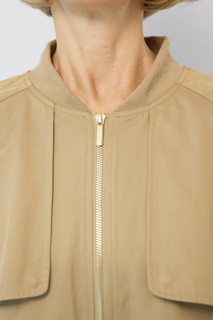 バックラッフルデザインロングブルゾン