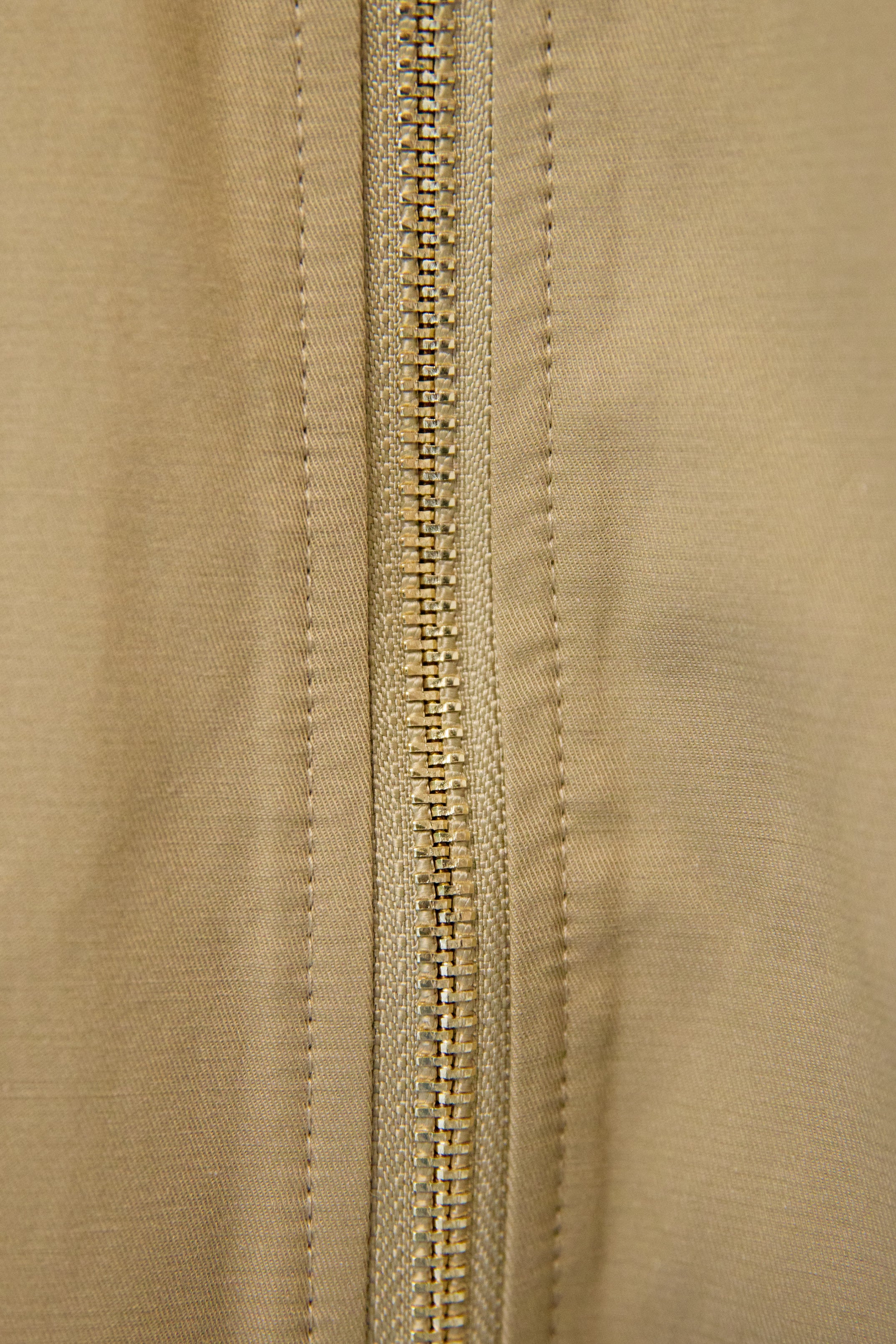 バックラッフルデザインロングブルゾン – plusotoha