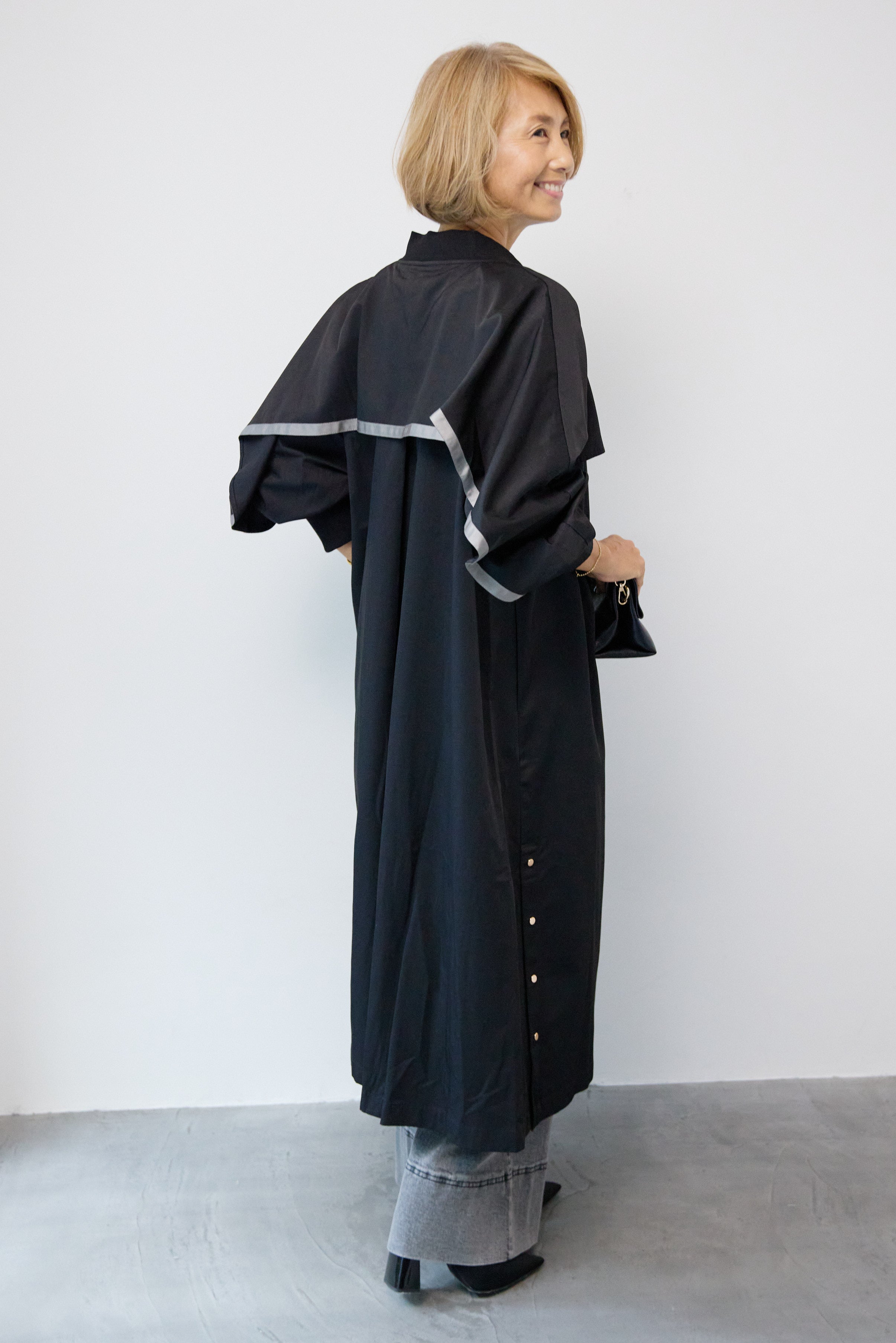 PLUS OTOHA バックラッフルデザインロングブルゾン バックラッフルデザインロングブルゾン – plusotoha