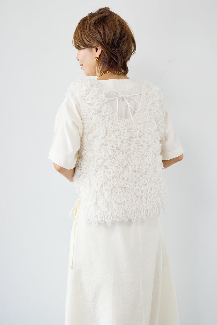 フリルニットベスト