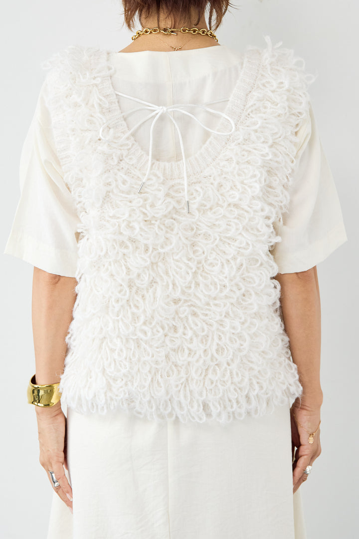 フリルニットベスト