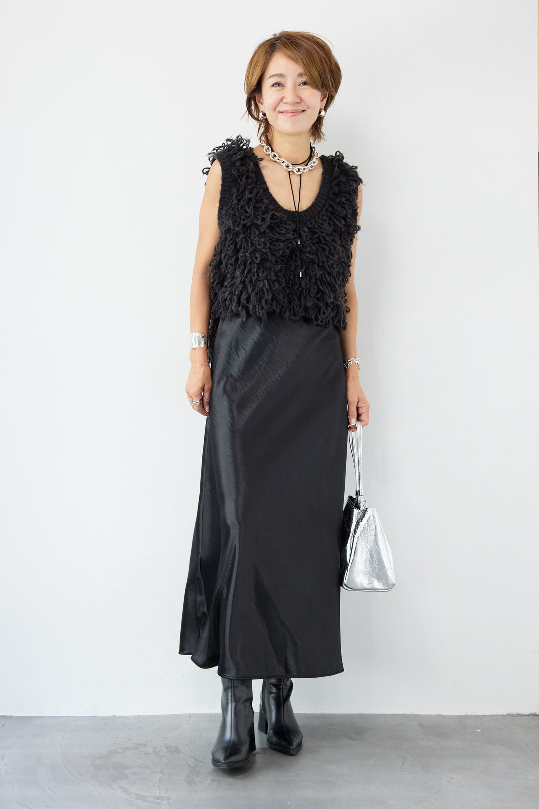 ブライトサテンフレアスカート