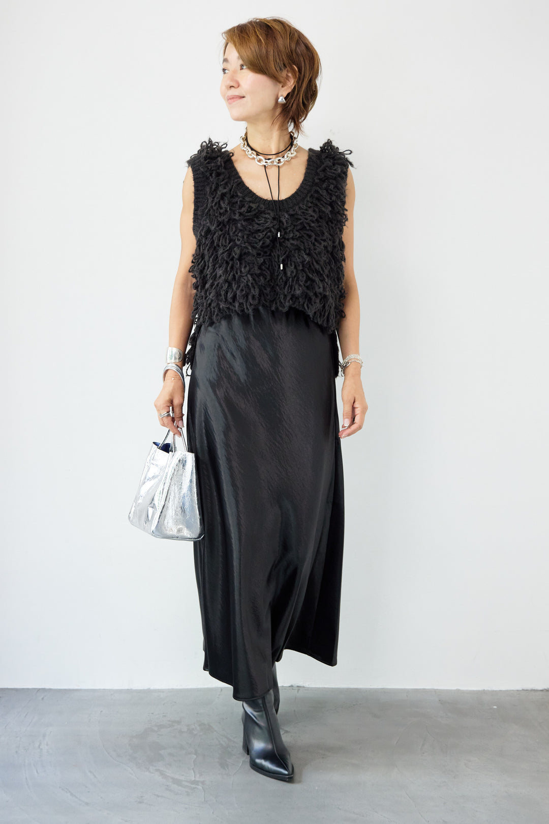 ブライトサテンフレアスカート