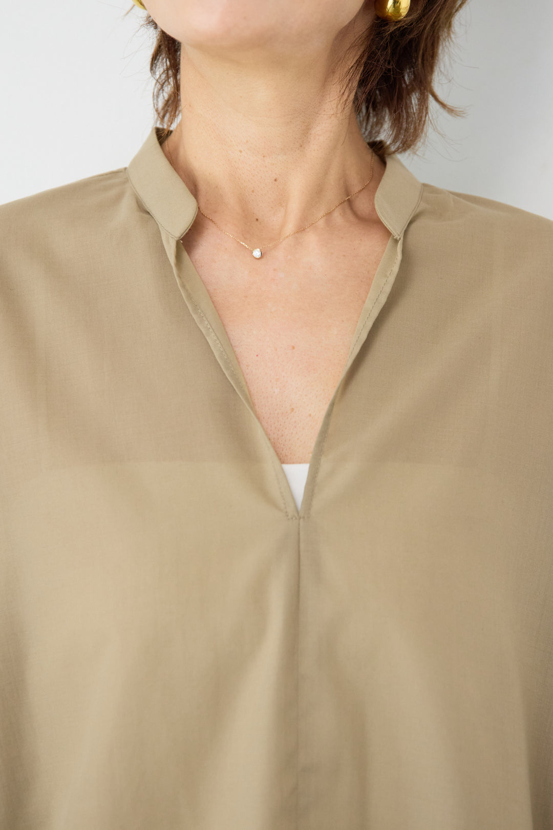 【吸水速乾・防シワ】ラッフルスリーブブラウス