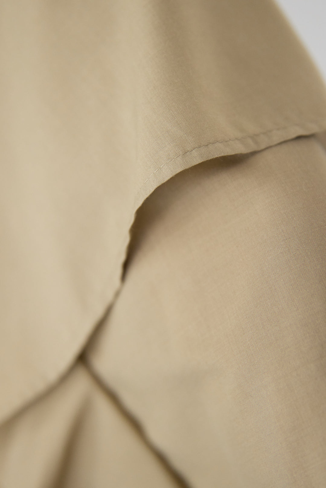 【吸水速乾・防シワ】ラッフルスリーブブラウス