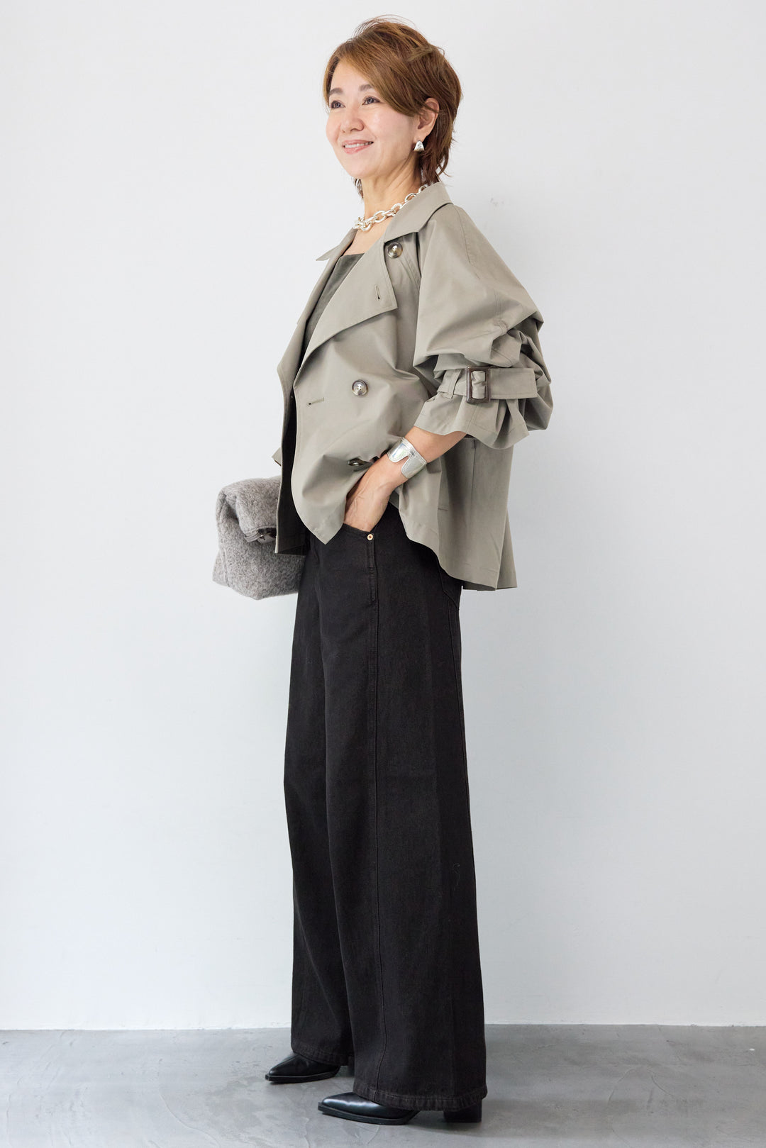 ショートトレンチコート