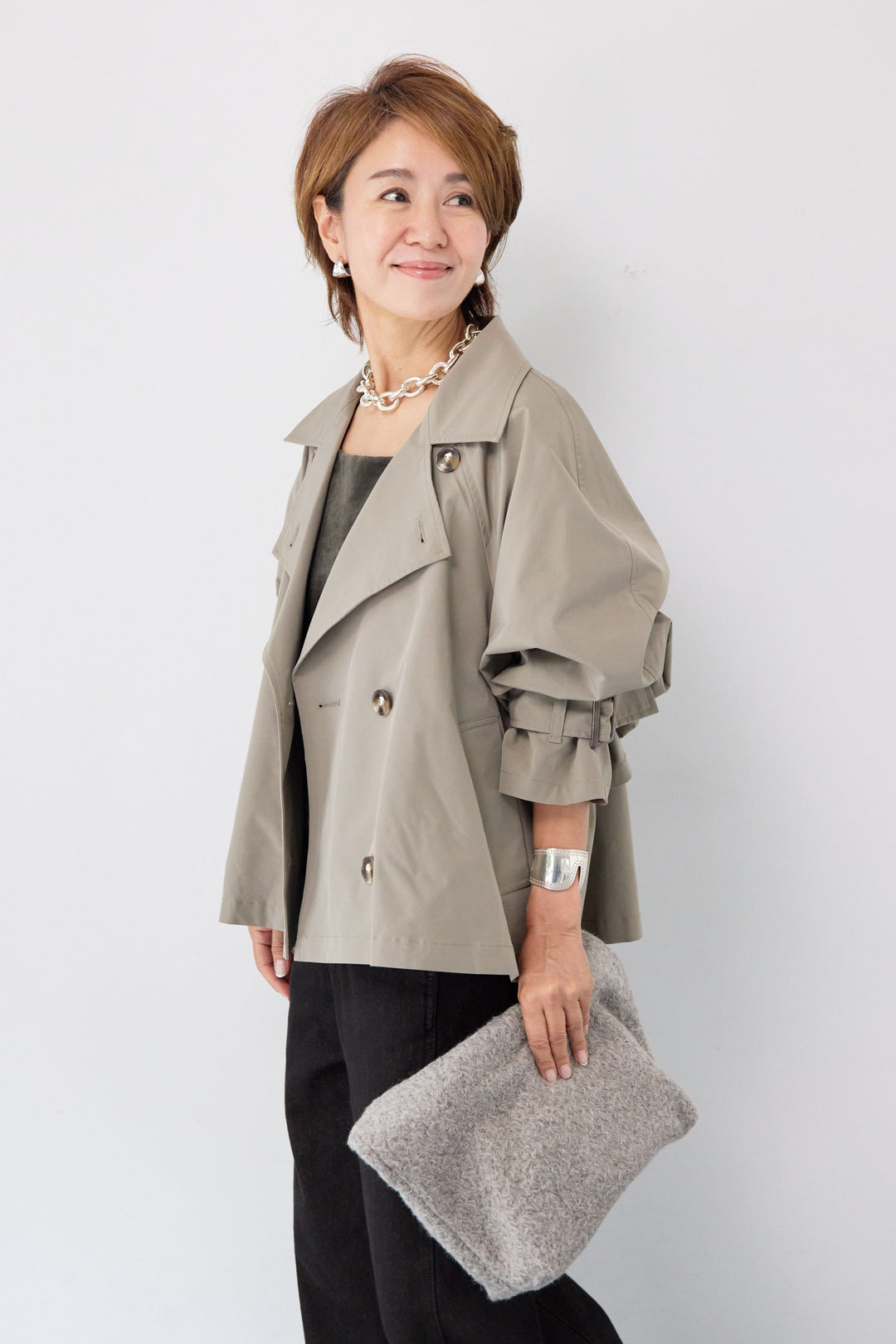 ショートトレンチコート