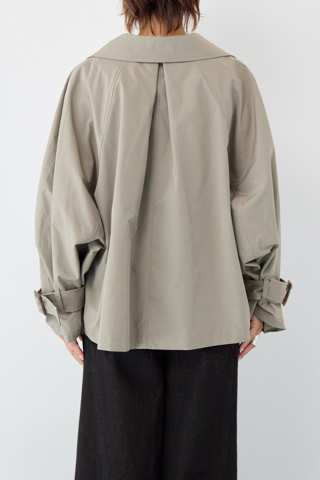 ショートトレンチコート