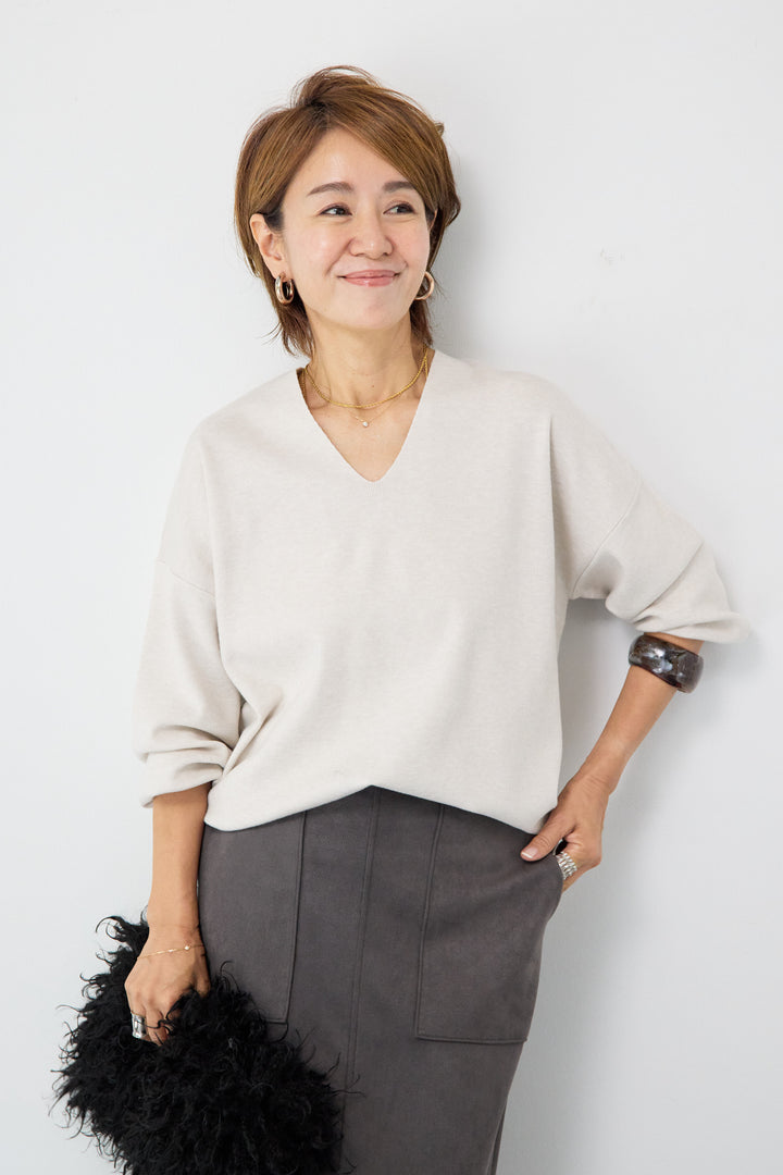 【防静電気】Vネックドルマンやわもちニット