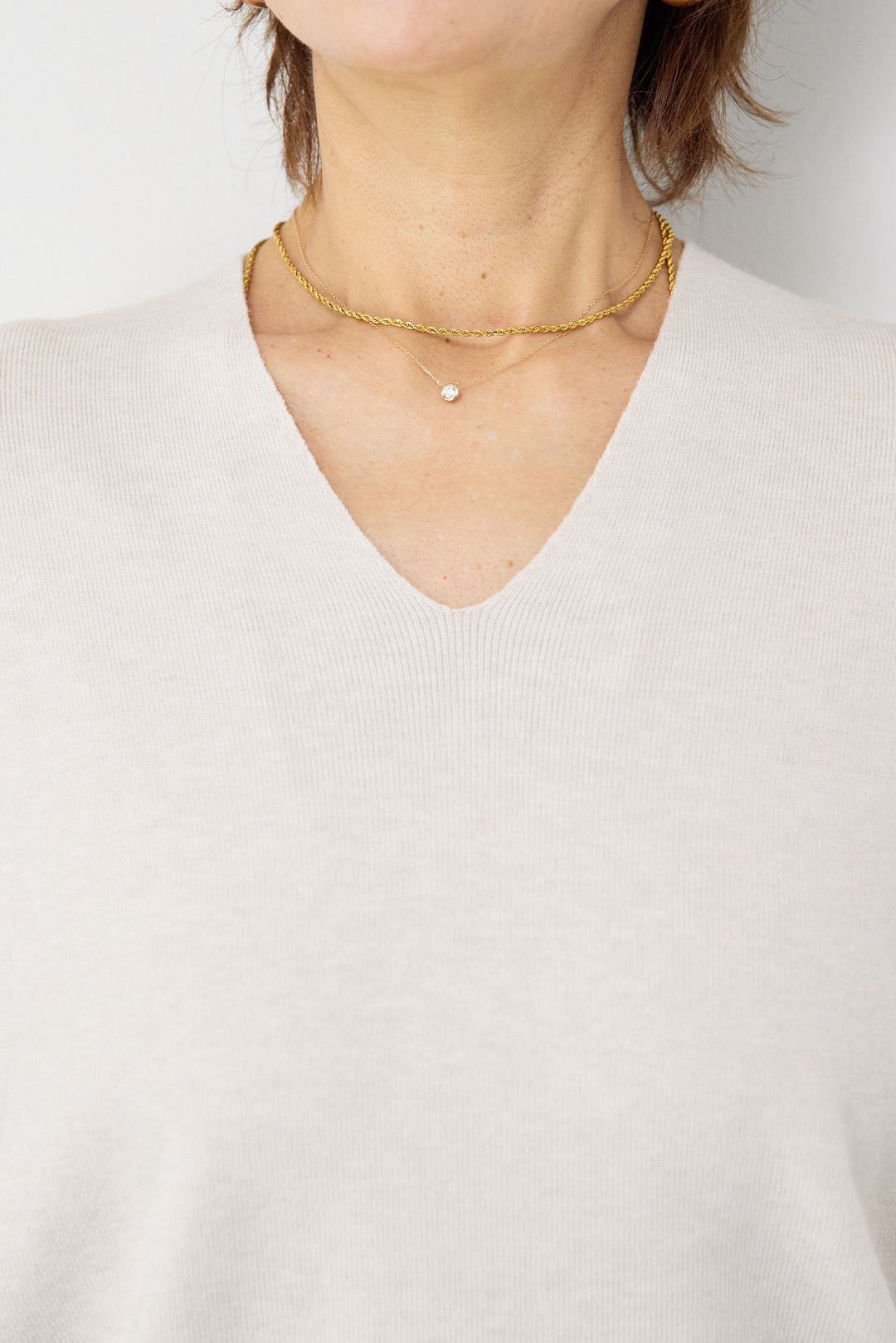 【防静電気】Vネックドルマンやわもちニット