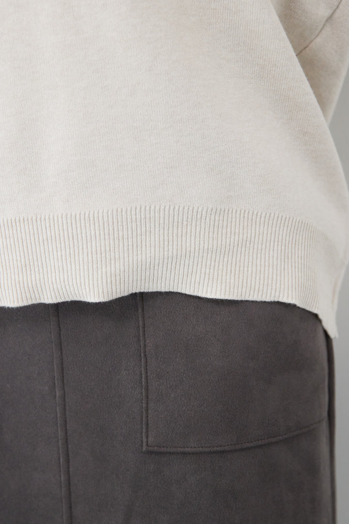 【防静電気】Vネックドルマンやわもちニット