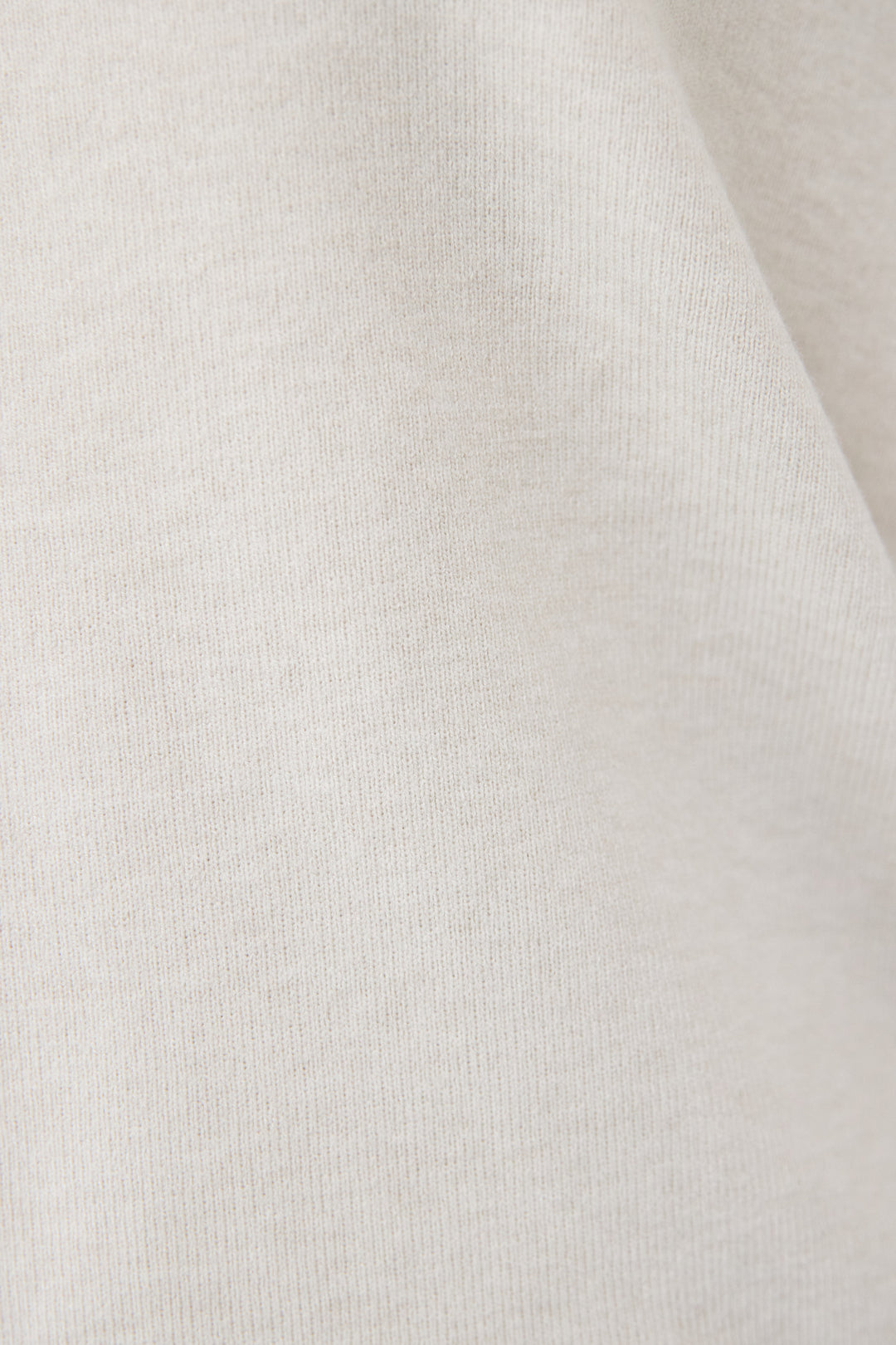 【防静電気】Vネックドルマンやわもちニット