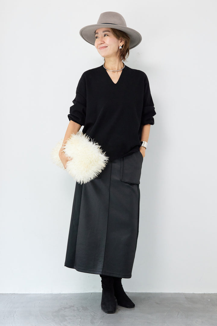 【防静電気】Vネックドルマンやわもちニット