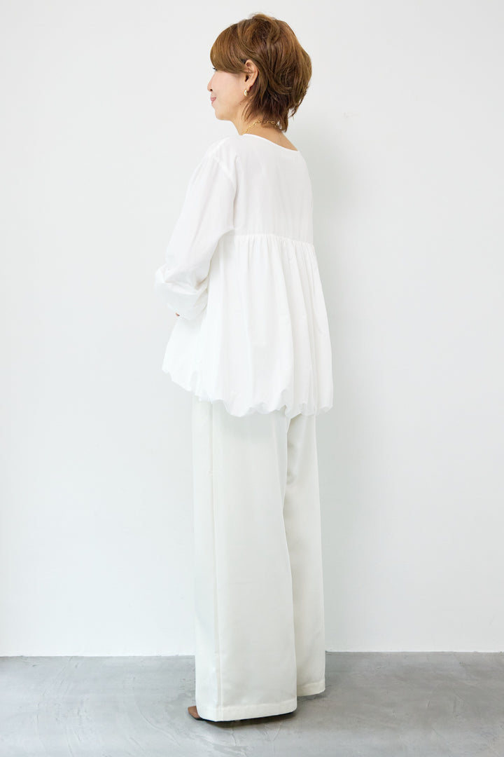 切替バルーンVネックブラウス