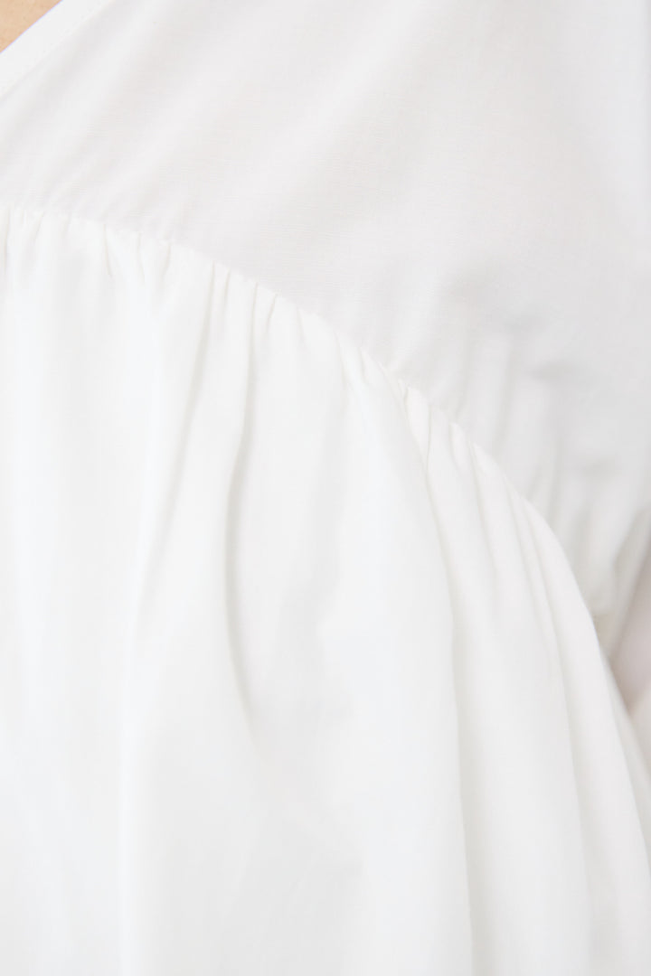 切替バルーンVネックブラウス