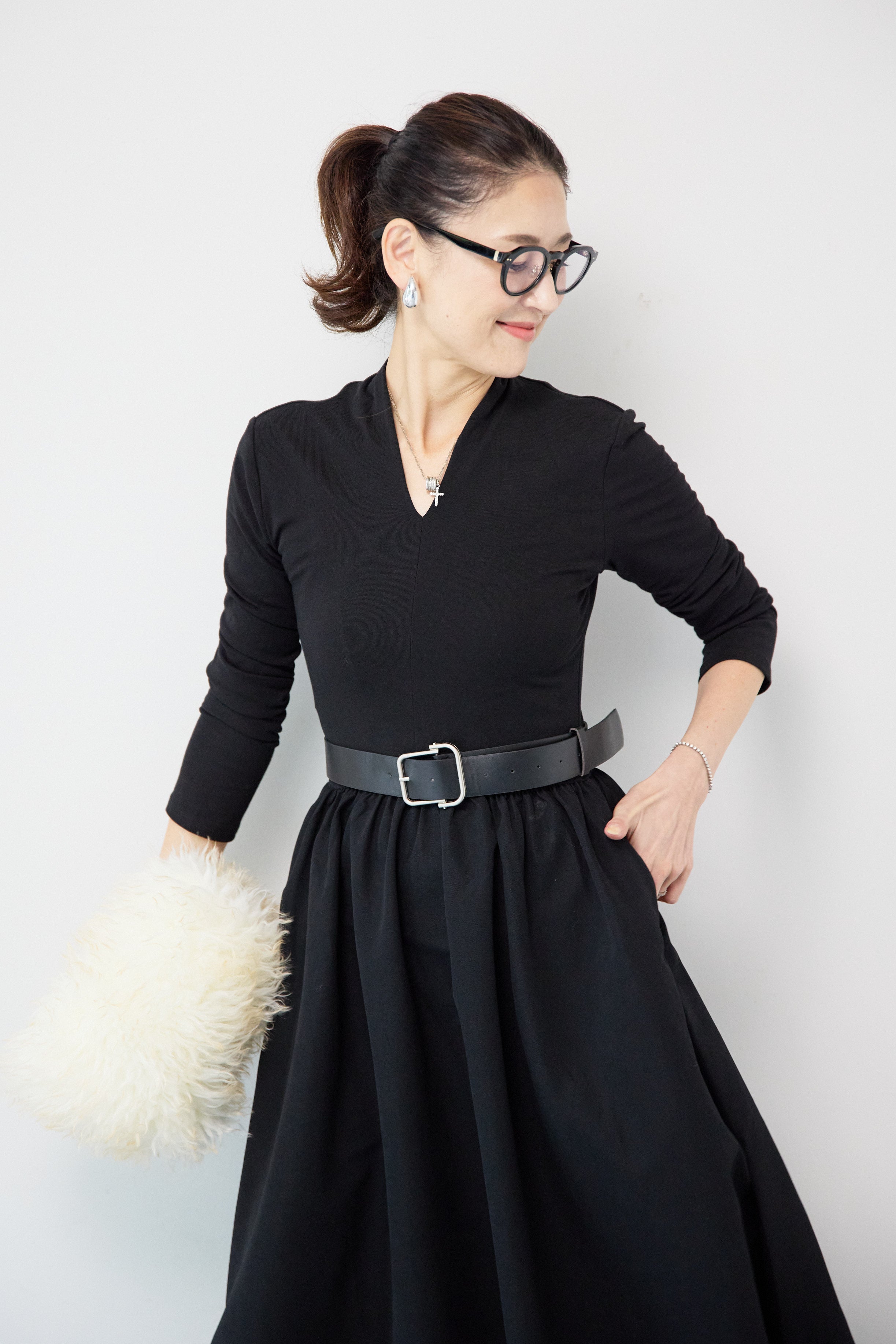 ウエストベルトVネックフレアワンピース – plusotoha ウエストベルトVネックフレアワンピース – plusotoha