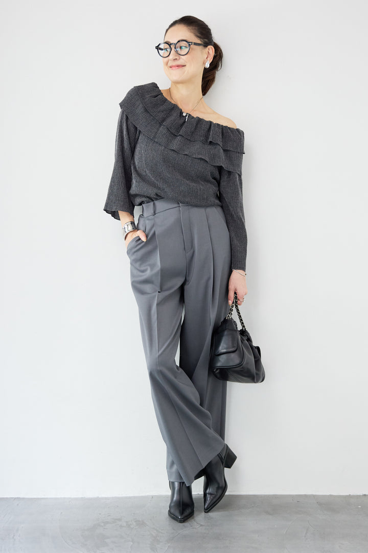 フリルリブカットソー