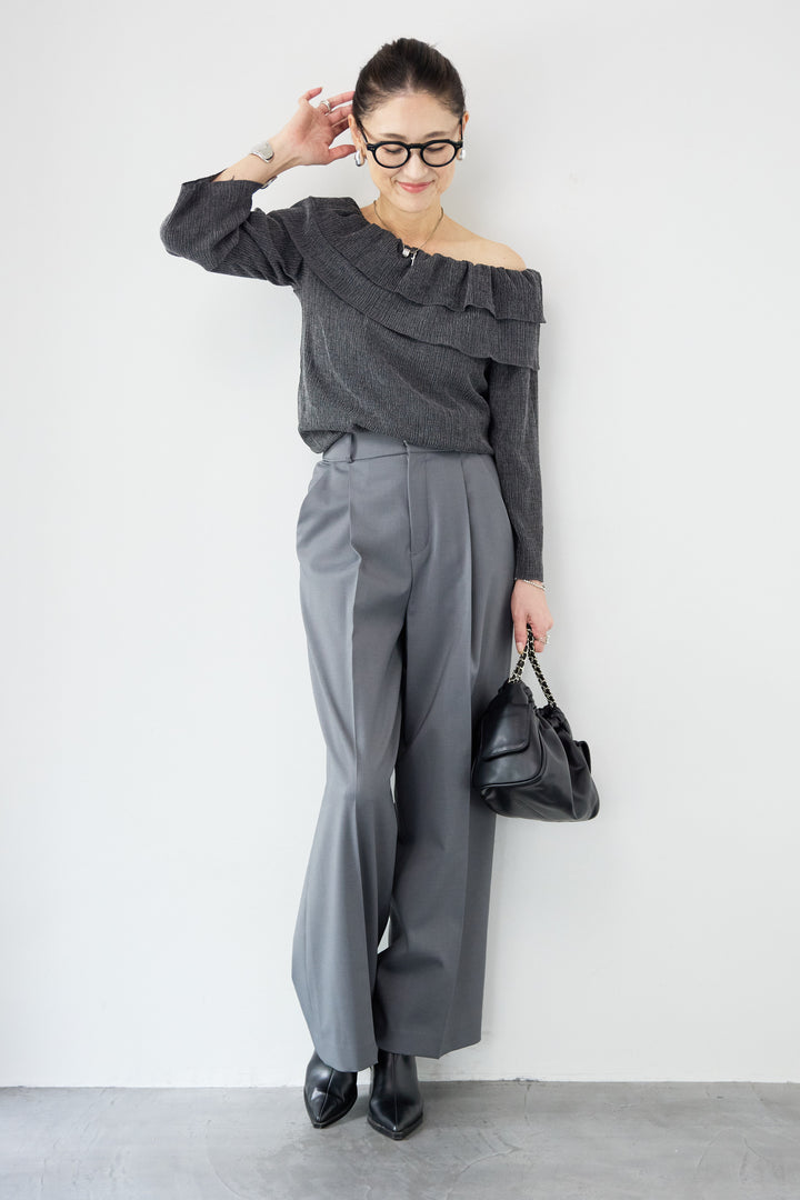 フリルリブカットソー