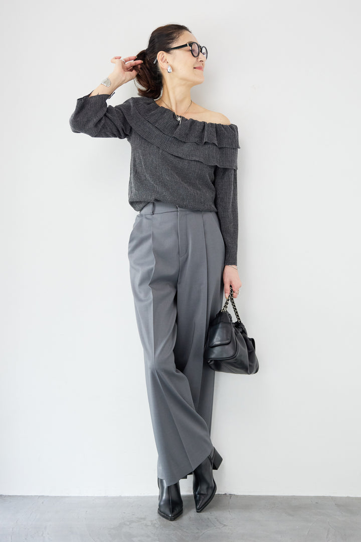 フリルリブカットソー