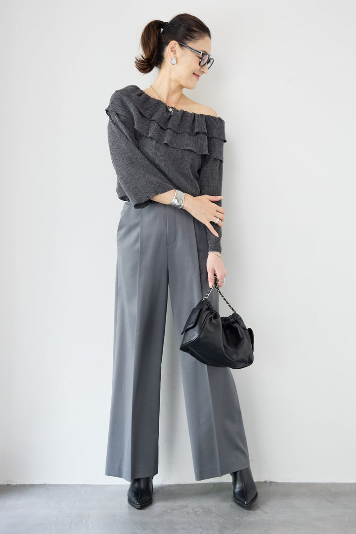 フリルリブカットソー