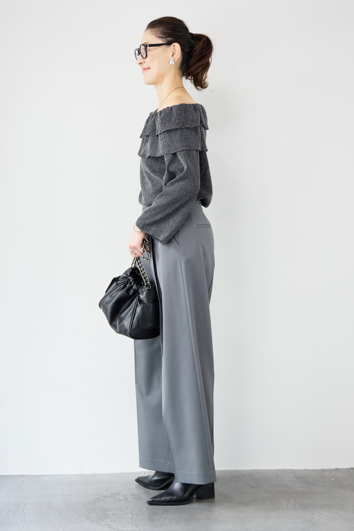 フリルリブカットソー