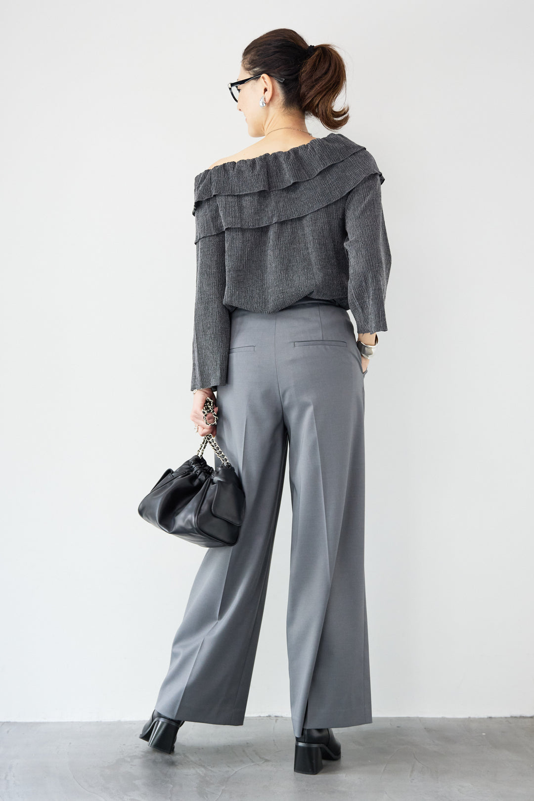 フリルリブカットソー