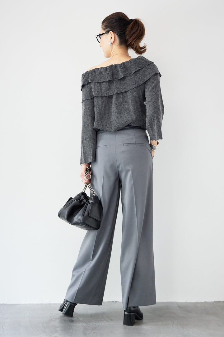 フリルリブカットソー