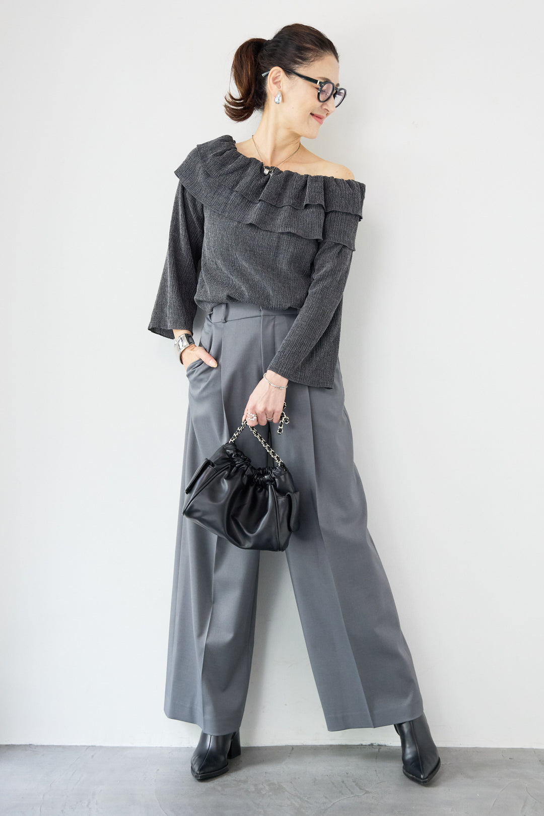 フリルリブカットソー