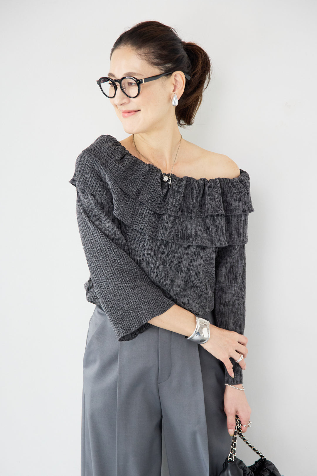 フリルリブカットソー