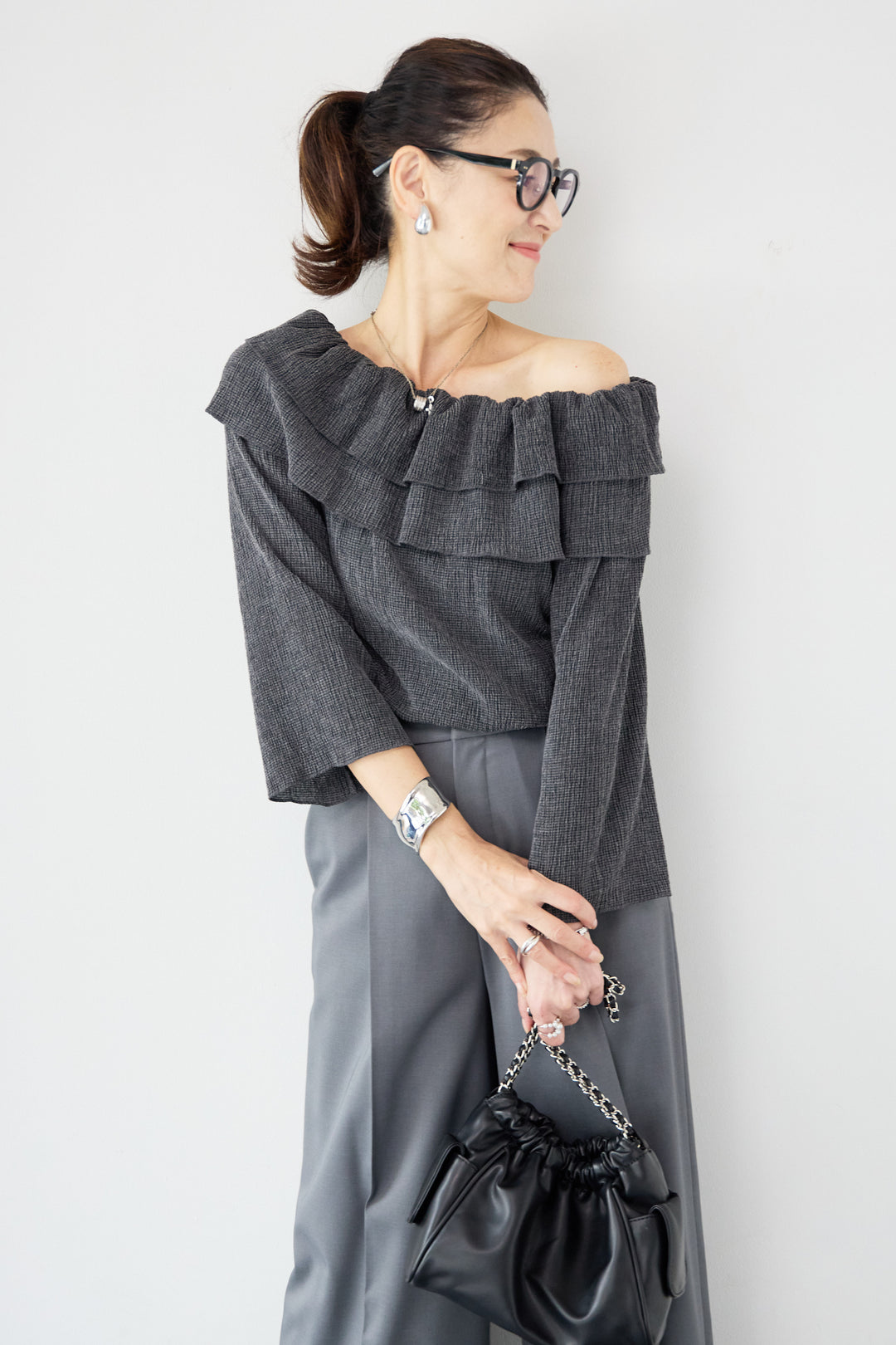 フリルリブカットソー