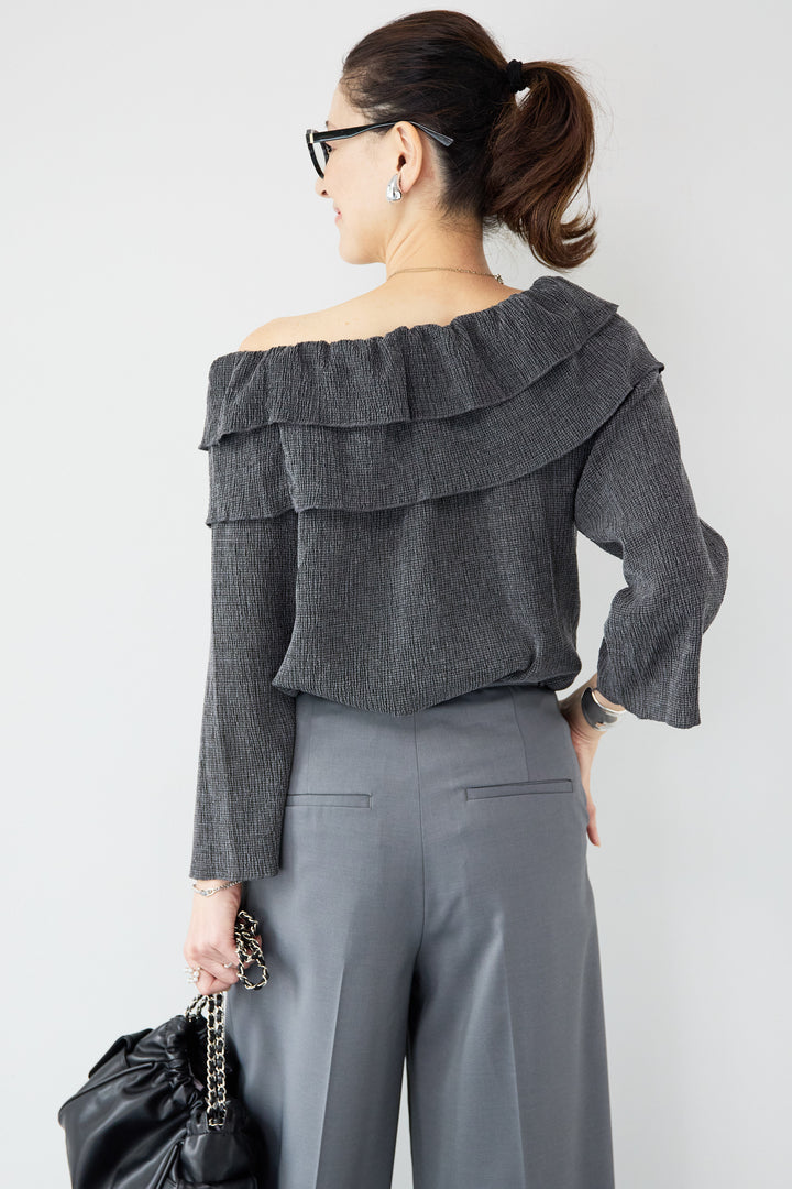 フリルリブカットソー