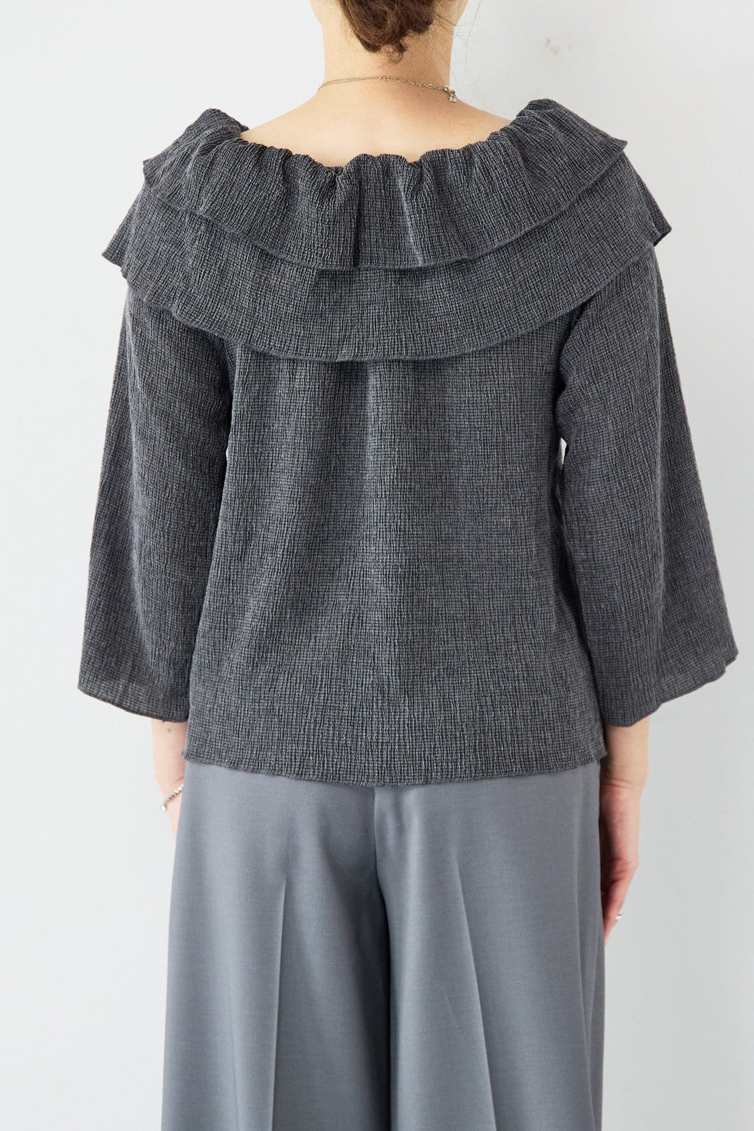 フリルリブカットソー