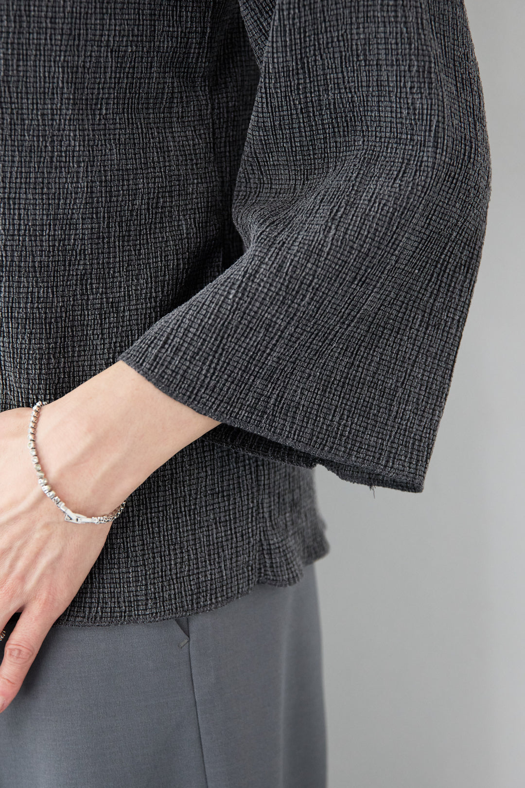 フリルリブカットソー