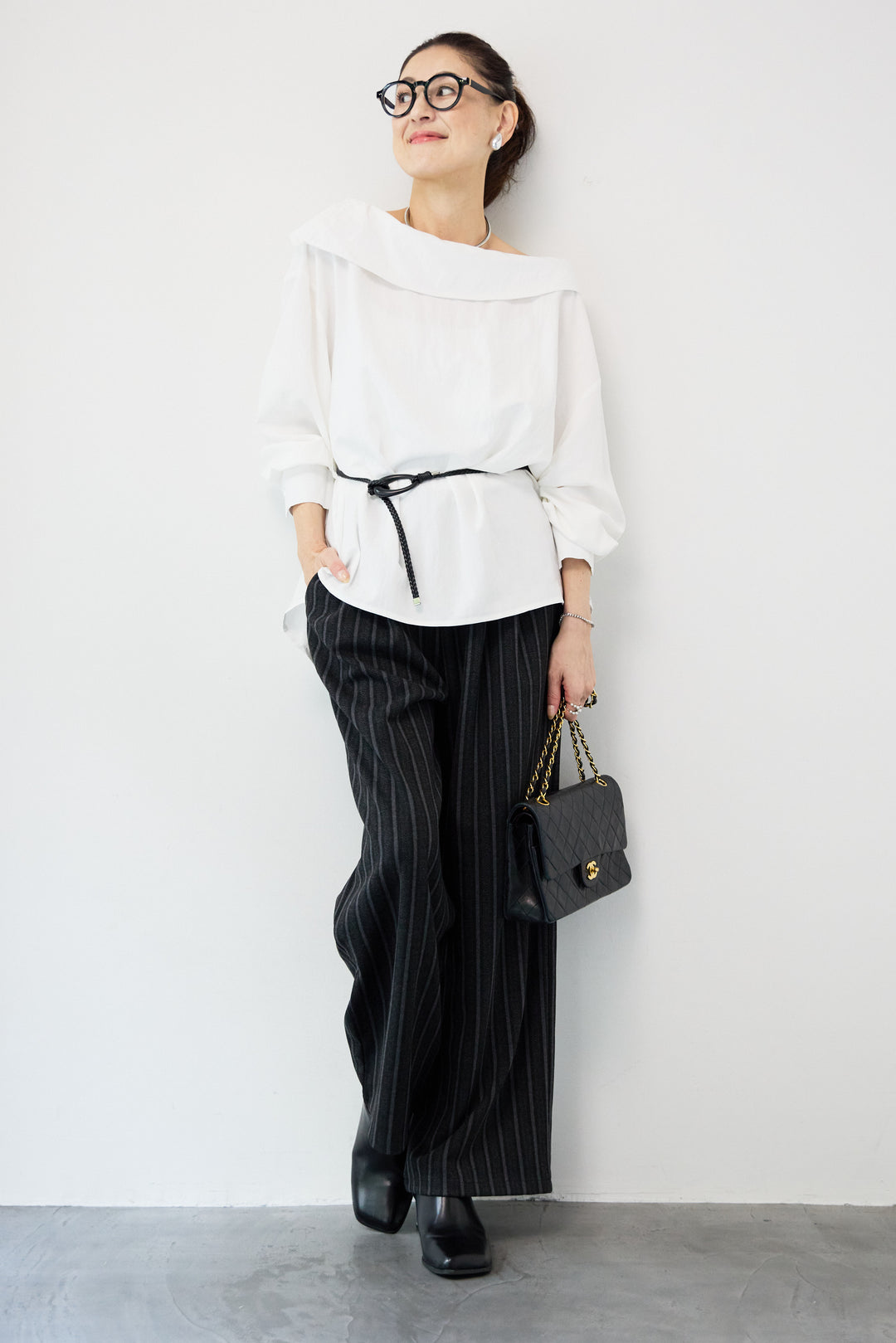 ラウンドカラーブラウス ベルト付き