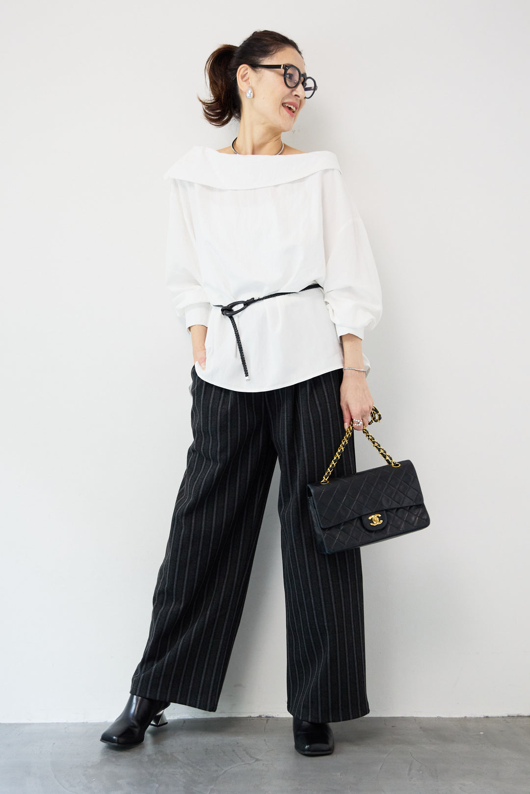 ラウンドカラーブラウス ベルト付き