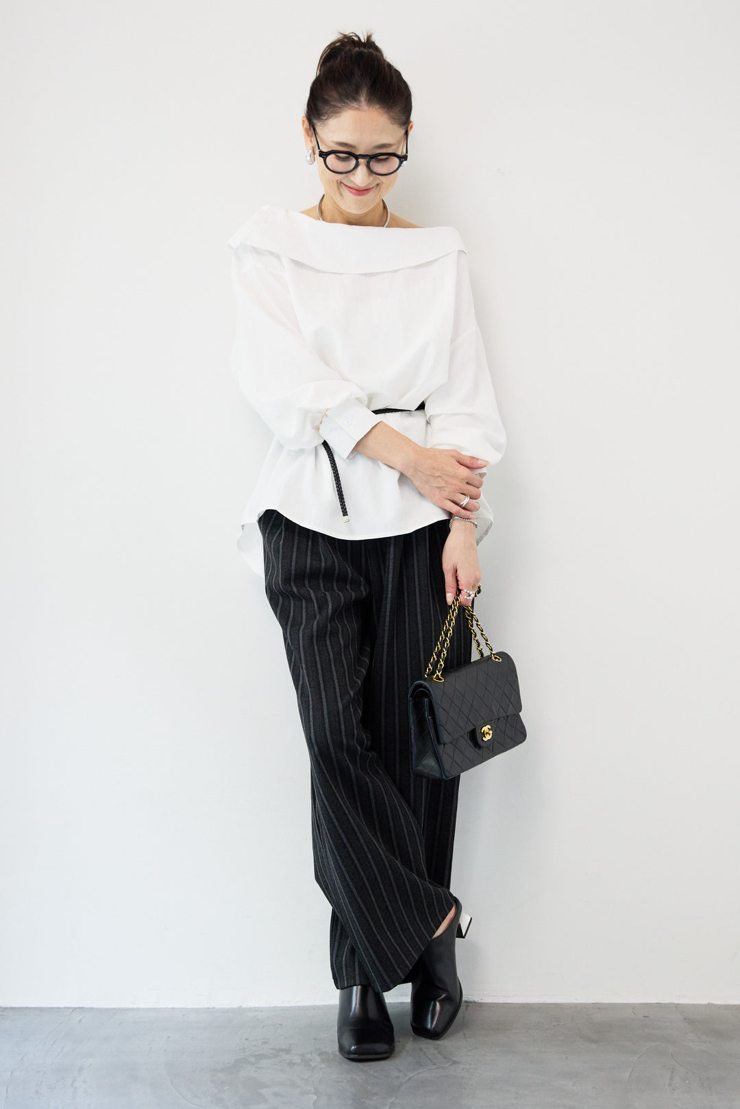 ラウンドカラーブラウス ベルト付き