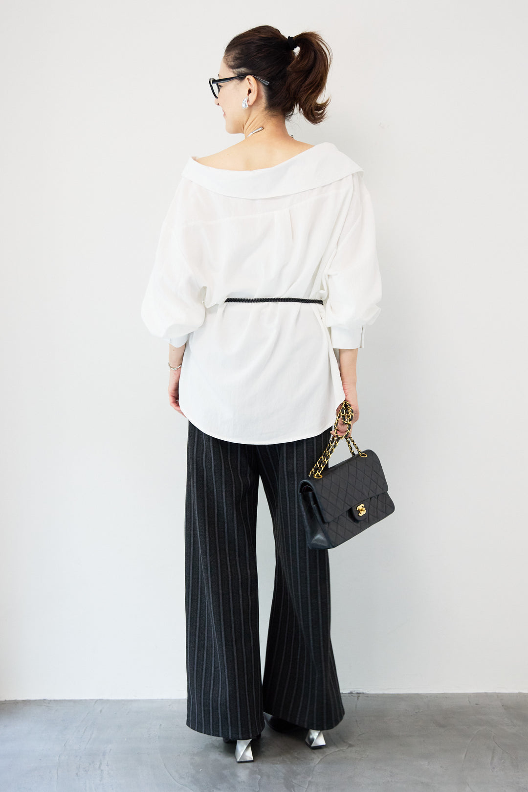 ラウンドカラーブラウス ベルト付き