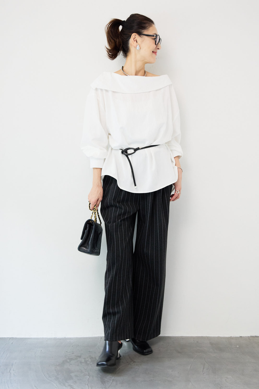 ラウンドカラーブラウス ベルト付き